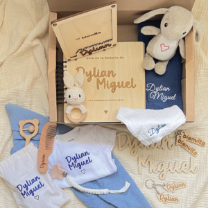 Caja de regalo personalizada para bebé - Layette Grand